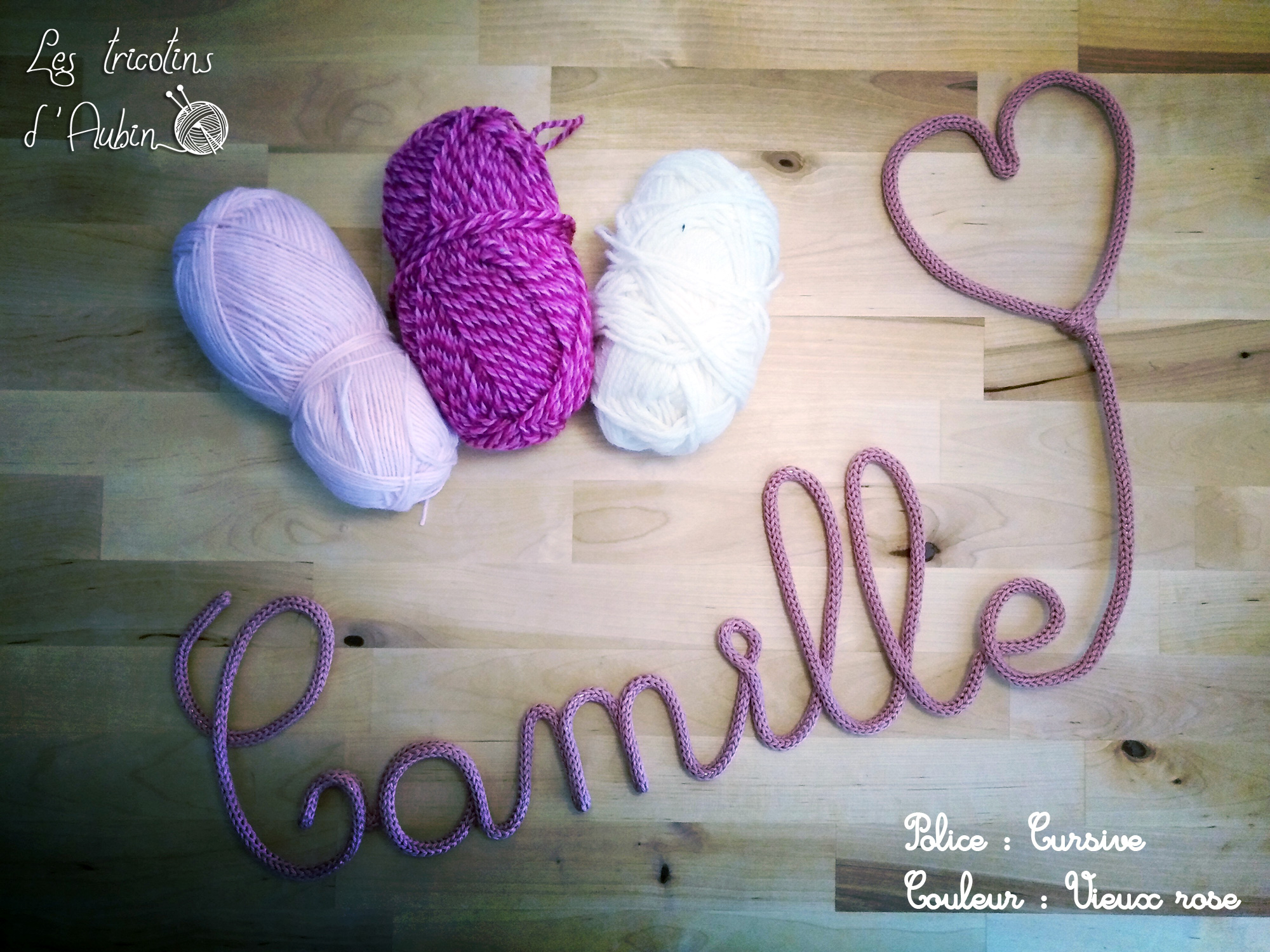 Camille en tricotin avec coeur