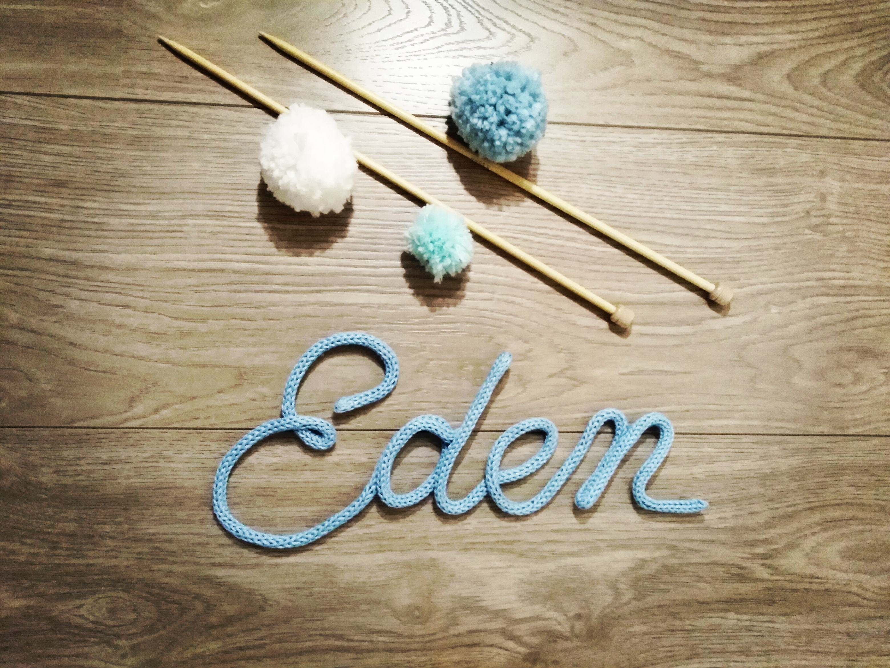 Prénom Eden au tricotin