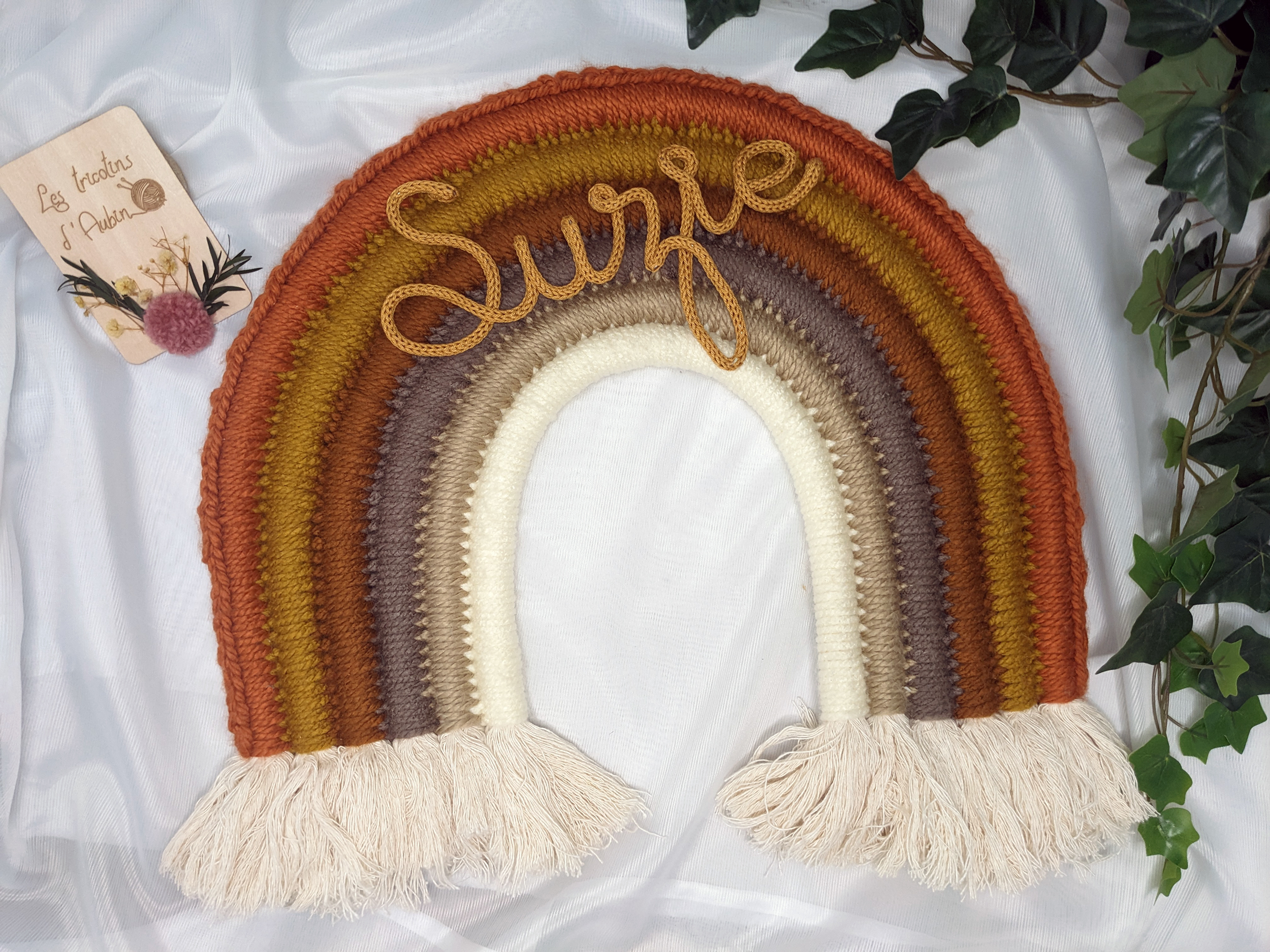Arc en ciel macramé avec prénom en tricotin
